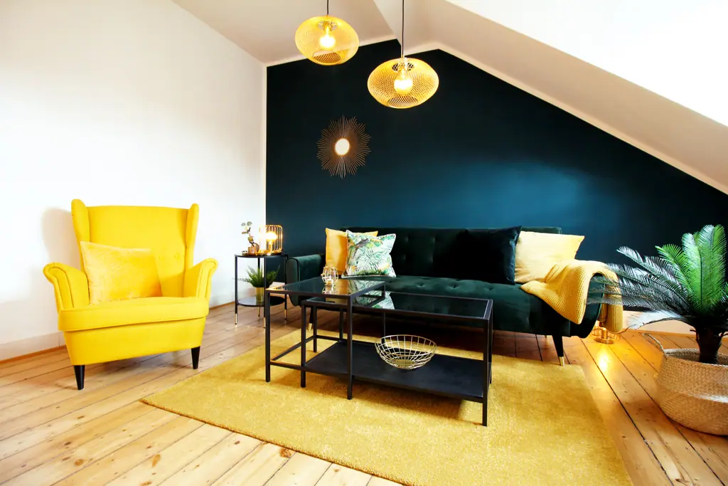 Wohnzimmer des Boho ARTstudio unter dem Dach